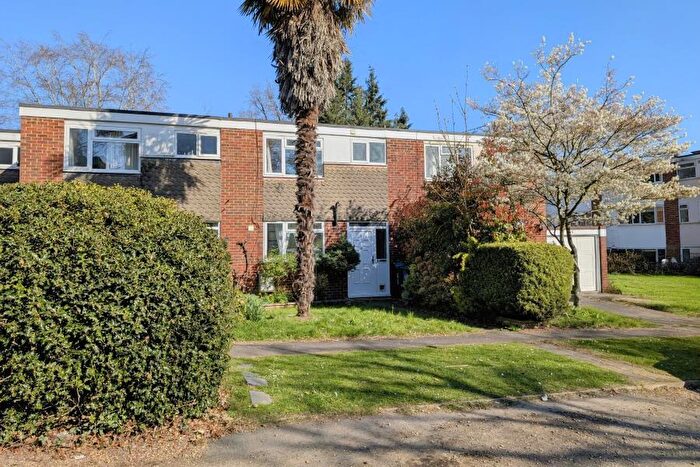 3 Bedroom Terraced House To Rent In Woking, Surrey, GU22