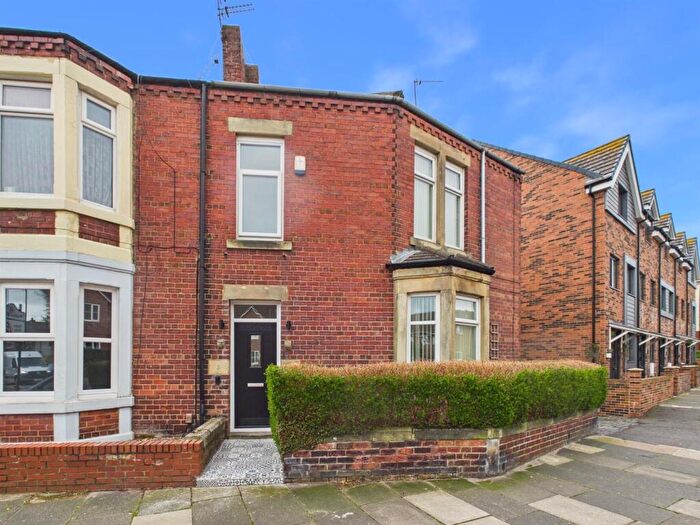 2 Bedroom End Of Terrace House For Sale In Walton Avenue, Preston Village, NE29