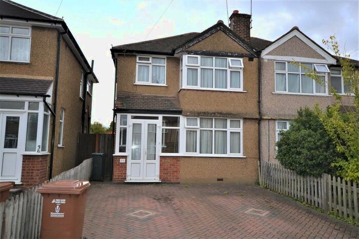 3 Bedroom Semi-Detached House To Rent In Harvey Road, Croxley Green, Rickmansworth, WD3