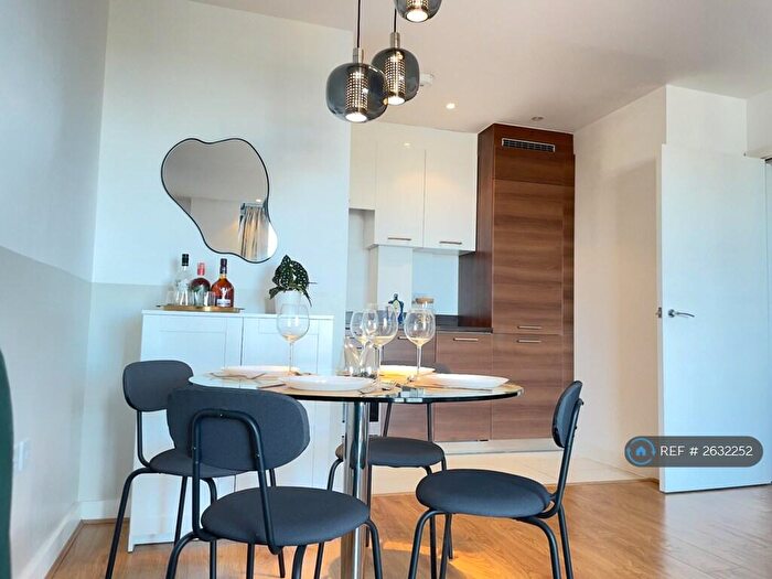 1 Bedroom Flat To Rent In Forge Square, London, E14