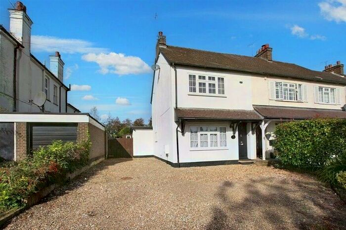 3 Bedroom House To Rent In Hempstead Road, Bovingdon, Bovingdon, HP3