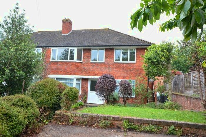2 Bedroom Maisonette To Rent In York Way, Chessington, Surrey., KT9