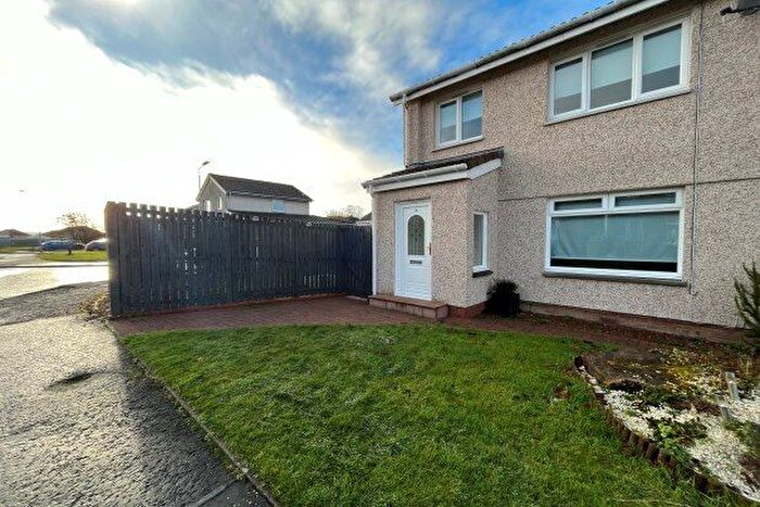 3 Bedroom Semi-Detached House To Rent In Allan Court, Glasgow, G75