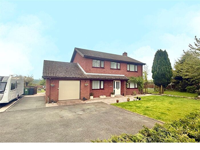 4 Bedroom Detached House For Sale In Brynllugan, Cefn Coch, Welshpool, Powys, SY21