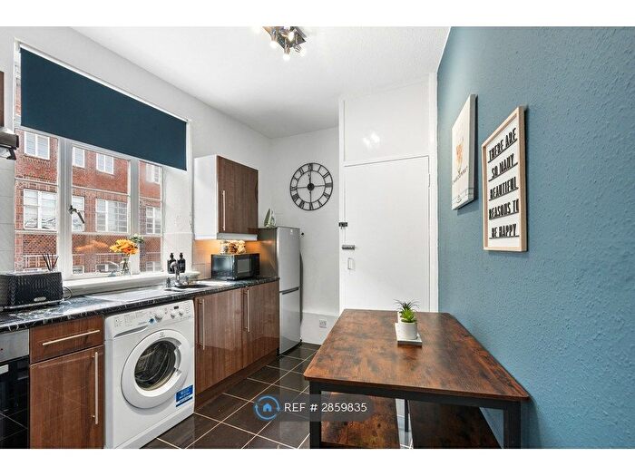 1 Bedroom Flat To Rent In Regent House, Brighton, BN1