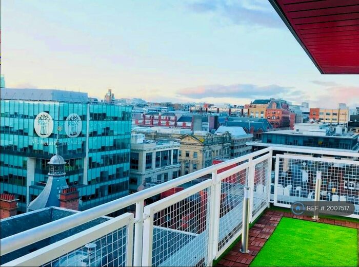 3 Bedroom Penthouse To Rent In Holm Street, Glasgow, G2