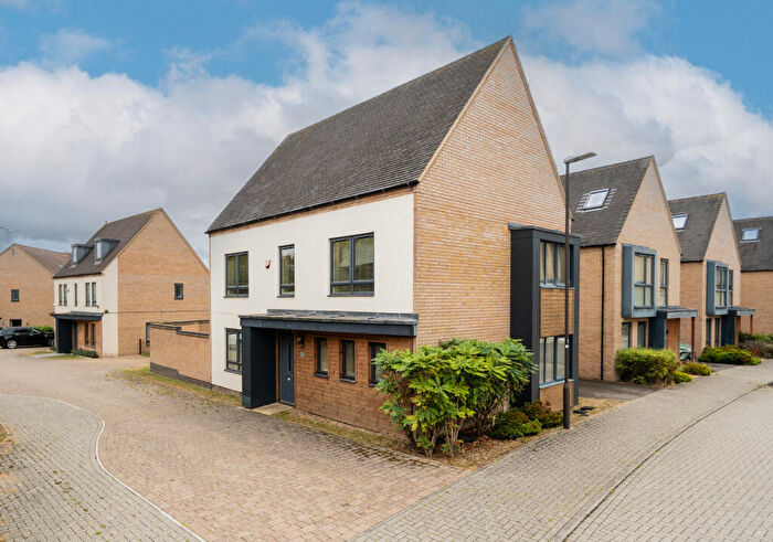 4 Bedroom Detached House For Sale In Tolkien Meadow, Tattenhoe Park, Milton Keynes, MK4