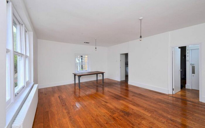 2 Bedroom Flat To Rent In Highbury Grove, Highbury And Islington, London, N5
