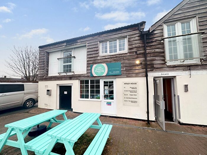 2 Bedroom Flat For Sale In Apsley House, High Street, Royal Wootton Bassett, SN4