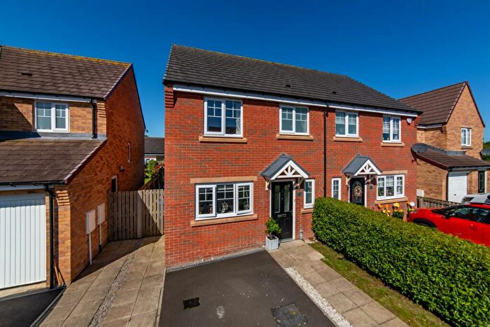 3 Bedroom Semi-Detached House For Sale In Nicholson Close, Dinnington, NE13