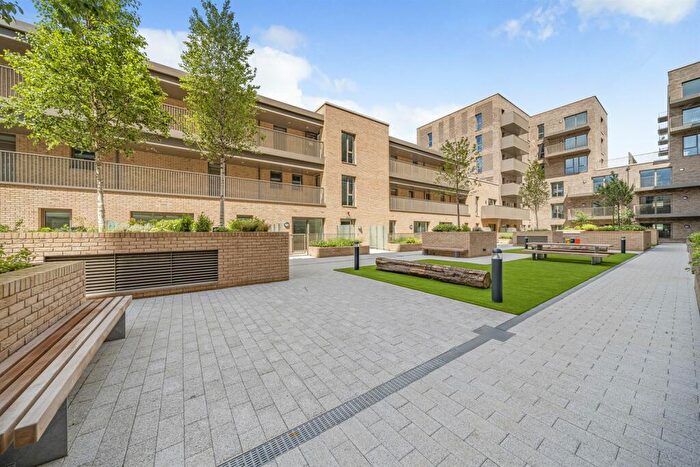 3 Bedroom Apartment To Rent In Bed, Rd Floor Whitham At Woodstore House In Anchors Point, E16