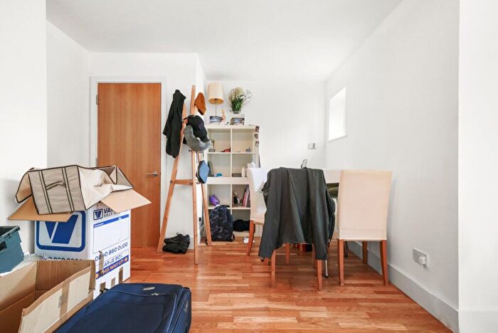 1 Bedroom Flat To Rent In St. Davids Square, Cubitt Town, E14