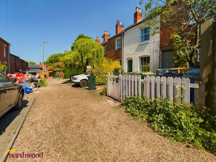 2 Bedroom Terraced House To Rent In Milton Street, Banbury, OX16