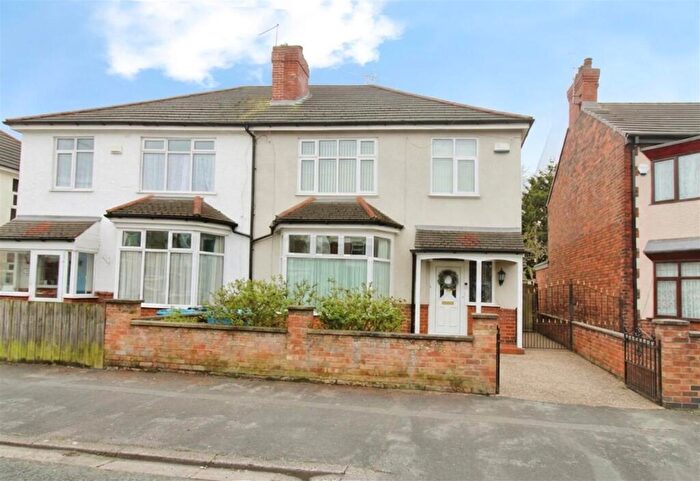 3 Bedroom Semi-Detached House For Sale In Etherington Road, Hull, HU6