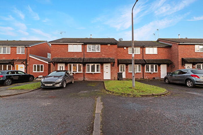 2 Bedroom Mews To Rent In Hathaway Drive, Macclesfield, SK11