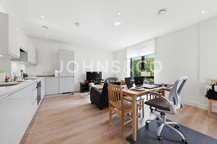 1 Bedroom Apartment To Rent In Glasss Blowers House, Aberfeldy Village, London, E14