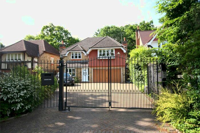 6 Bedroom Detached House To Rent In Northgate, Northwood, HA6