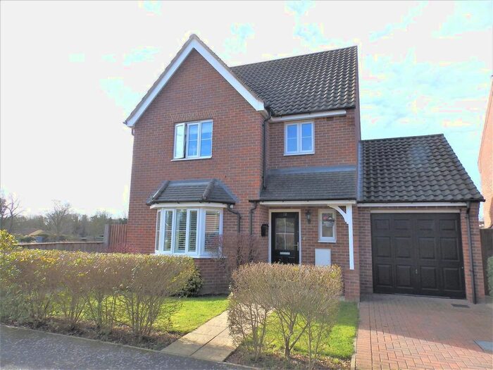 3 Bedroom Detached House For Sale In De Saumarez Drive, Barham, Ipswich IP6