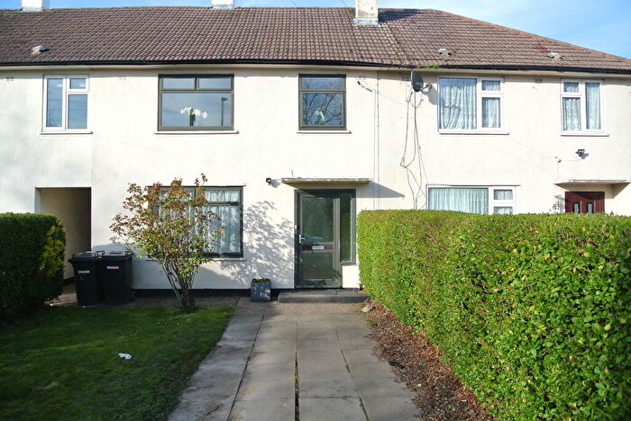 3 Bedroom Terraced House For Sale In Lime Tree Avenue, Crewe, CW1