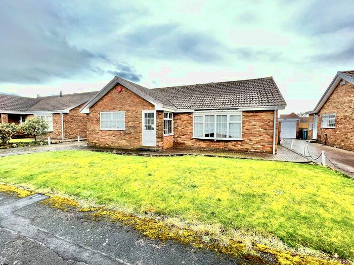 3 Bedroom Bungalow For Sale In Castle Mount Avenue, Scalby, Scarborough
