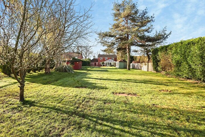 4 Bedroom Detached House For Sale In Alcester Road, Radford, Worcester, Worcestershire, WR7
