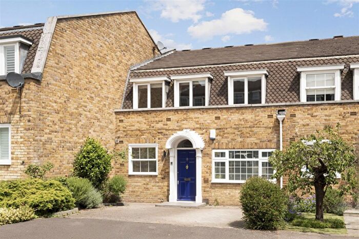 4 Bedroom Property For Sale In Leeward Gardens, Wimbledon, SW19