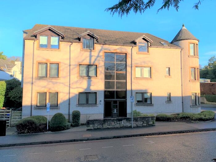2 Bedroom Flat To Rent In St. Mary's Court, Dunblane, FK15
