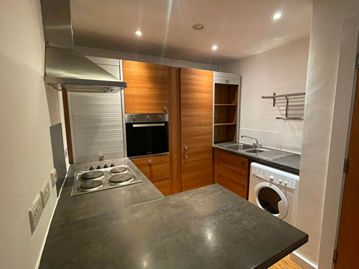 2 Bedroom Apartment To Rent In Bury Street, Salford, M3