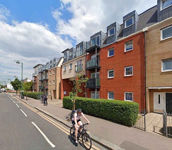 1 Bedroom Flat To Rent In Topaz Court, E11