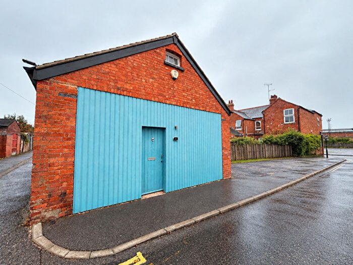 2 Bedroom Detached House To Rent In Jersey Road, Wolverton, MK12