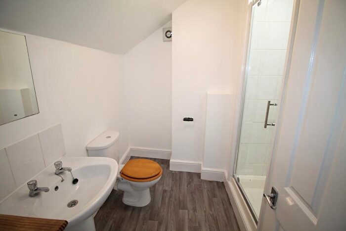 1 Bedroom Flat To Rent In Mare Street, Hackney, London, E8