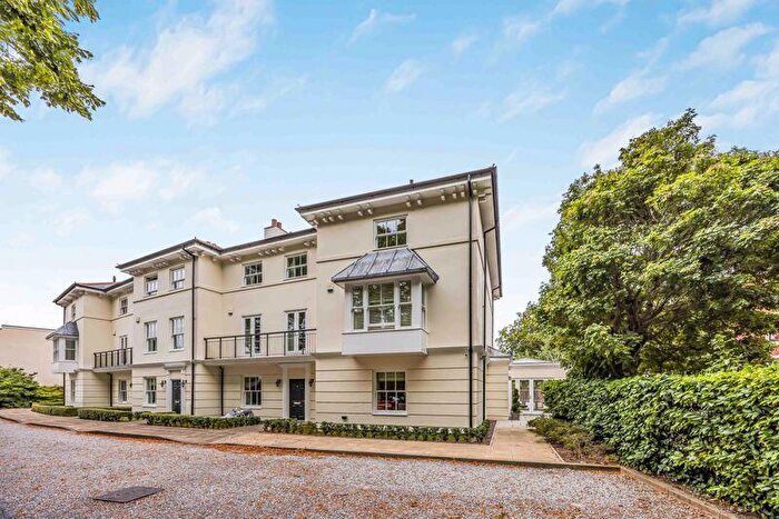 5 Bedroom End Of Terrace House For Sale In Branksmere Terrace, Southsea, PO5