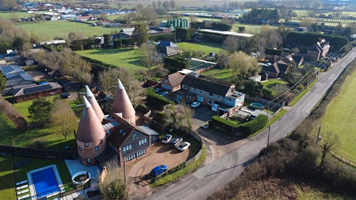 4 Bedroom Semi-Detached House For Sale In Old Hay, Brenchley, Tonbridge, TN12