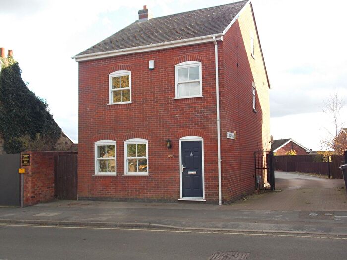 3 Bedroom Detached House To Rent In High Street, Tibshelf, DE55