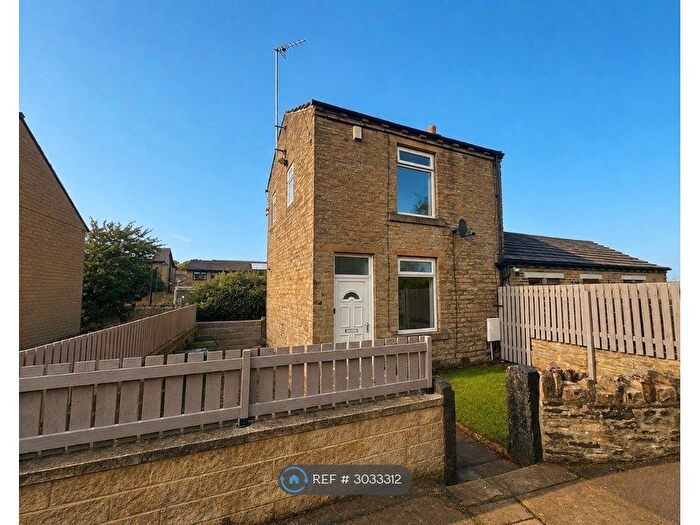 2 Bedroom Semi-Detached House To Rent In Greenside, Oakenshaw, BD12
