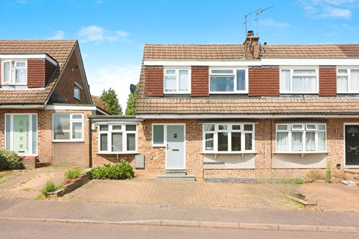 3 Bedroom Semi-Detached House For Sale In Grange Rise, Hitchin, SG4