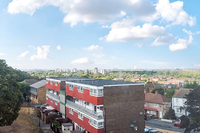 3 Bedroom Maisonette For Sale In Clive Road, Belvedere, DA17