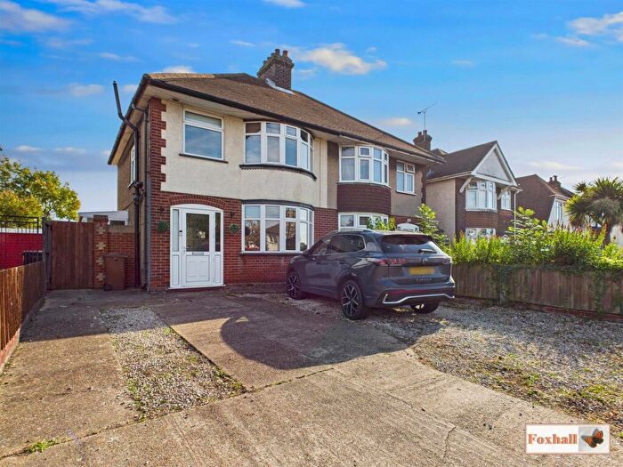 3 Bedroom Semi-Detached House For Sale In Heath Road, Ipswich, IP4