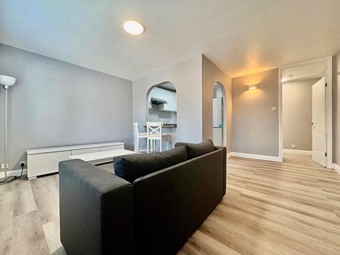 1 Bedroom Maisonette To Rent In Briardale, Ware, SG12