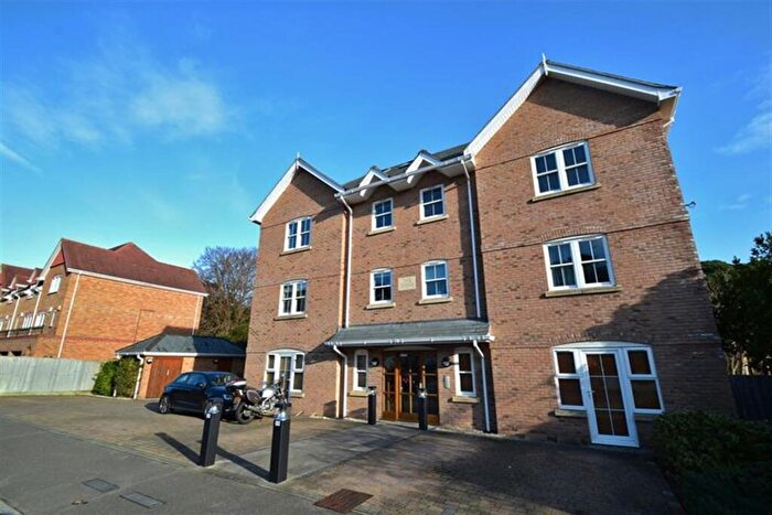 2 Bedroom Flat To Rent In Alum Chine, BH4