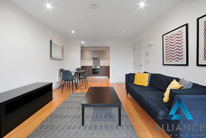 2 Bedroom Apartment To Rent In Sewardstone Road, Bow, E2