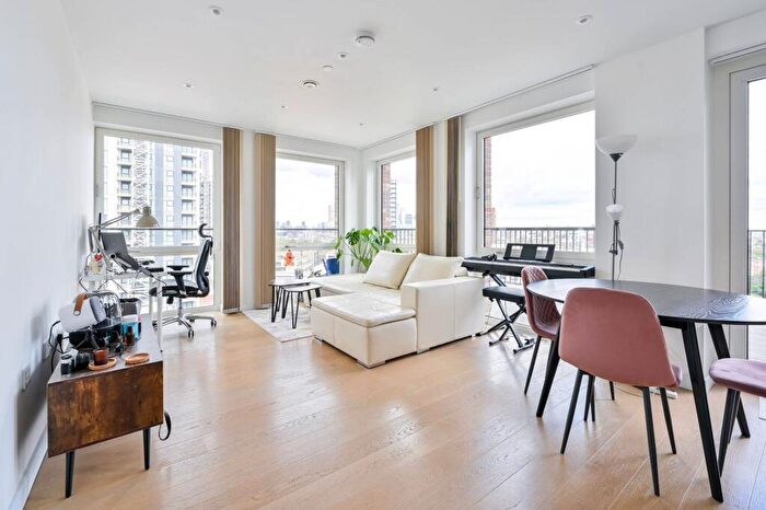 1 Bedroom Flat To Rent In Sayer Street, Elephant And Castle, London, SE17