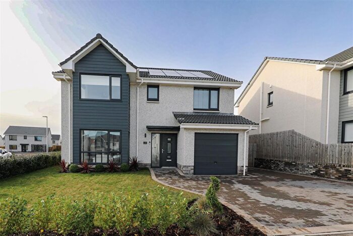 4 Bedroom Detached House For Sale In White Dyke Crescent, Glenrothes, KY7