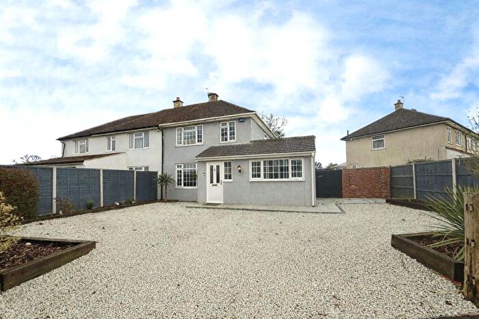 4 Bedroom Semi Detached House For Sale In Nottingham Avenue, Maidstone, Kent, ME15