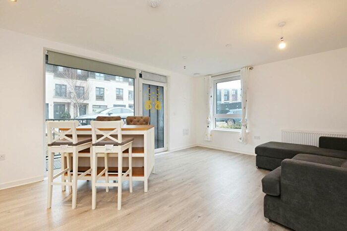 2 Bedroom Flat For Sale In Flat, Kingsburgh Crescent, Granton, Edinburgh, EH5