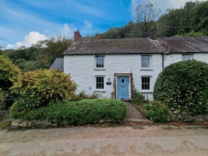 2 Bedroom Semi-Detached House For Sale In Gelliwen, Meidrim, Carmarthen, SA33