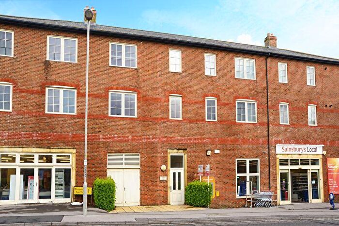 1 Bedroom Flat To Rent In Bridport Road, Dorchester, DT1