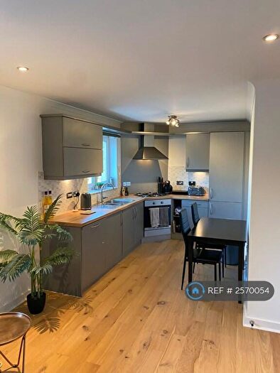 2 Bedroom Flat To Rent In Bellsmeadow Road, Falkirk, FK1
