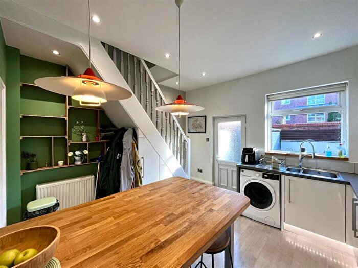2 Bedroom End Of Terrace House To Rent In Harley Road, Sale, M33