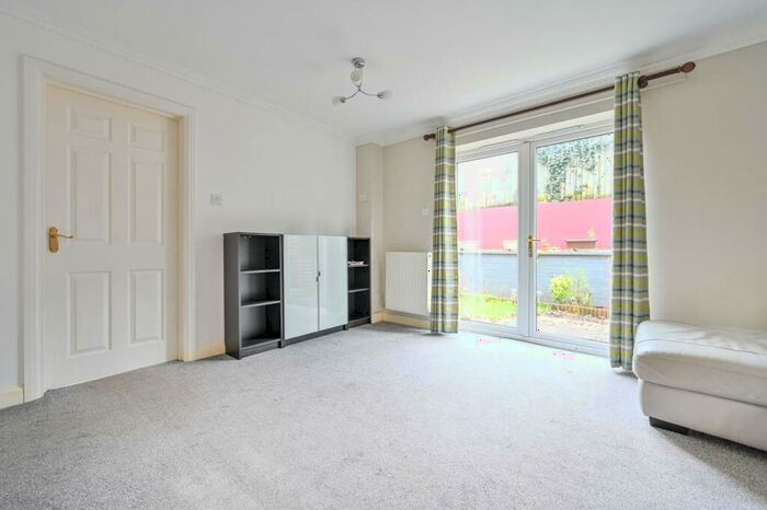 2 Bedroom Semi-Detached House To Rent In Teal Place, Cheam, Sutton, SM1